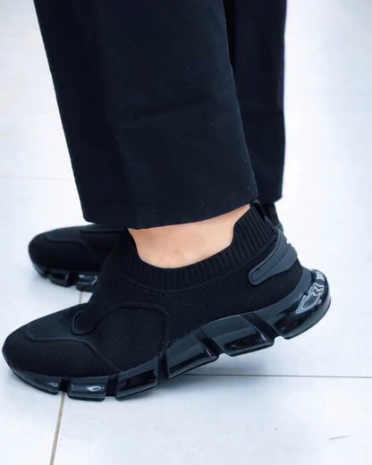 Black Breathable Knitted Sneakers