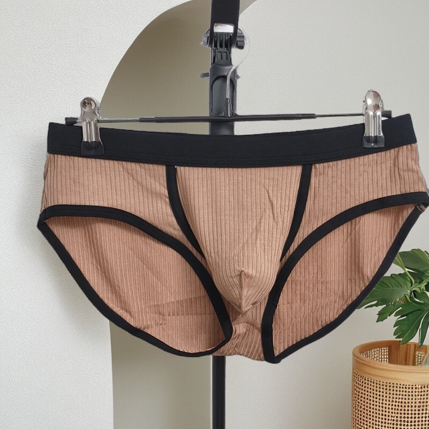 Men's Ribbed Low-Rise Briefs – Breathable, Lightweight, and Sexy, Featuring a Separate Pouch Design