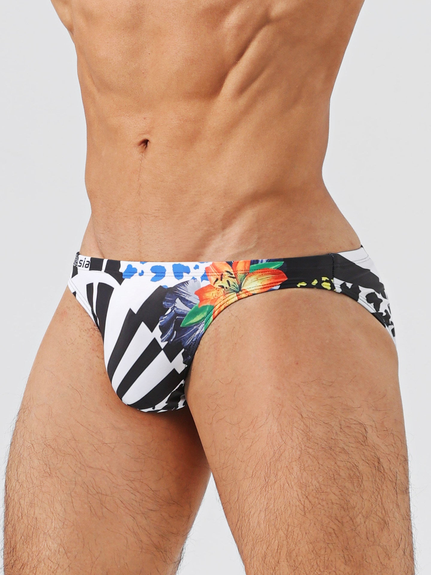 Men's Sexy Low-Rise Drawstring Narrow-Side Beach Swim Briefs